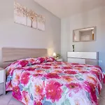 Clhome Comfort At The * אלגהרו